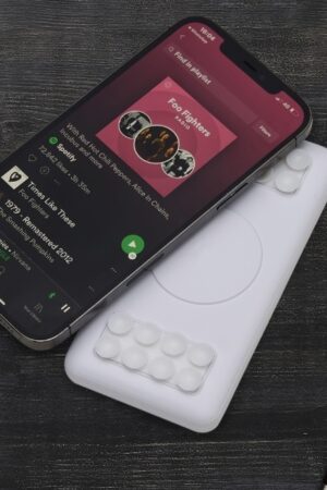 Power Bank 10.000mAh com Carregamento via Indução ou via Cabo M04051